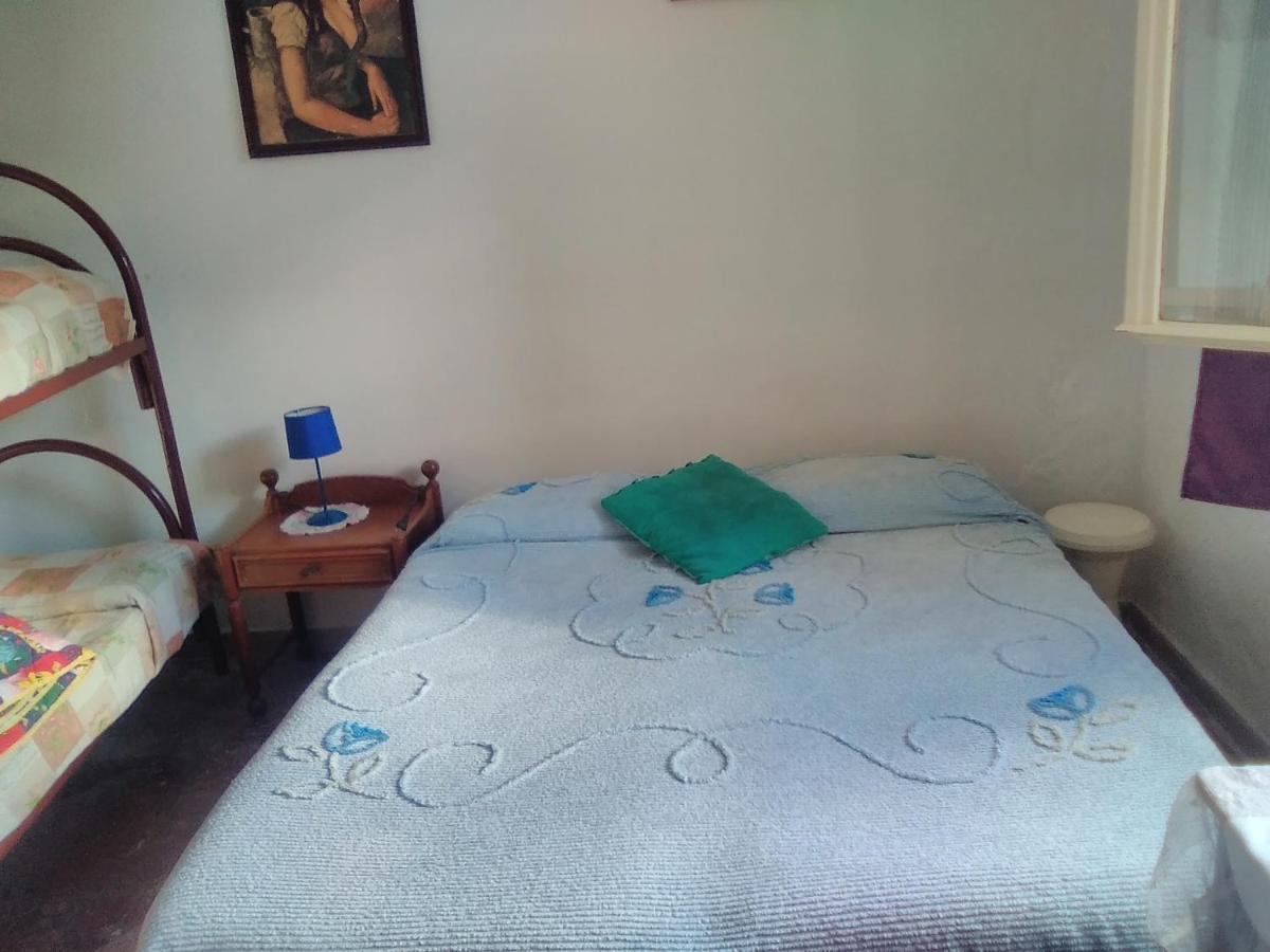 Room In Guest Room - Single Room With Shared Bathroom Taormina Eksteriør bilde